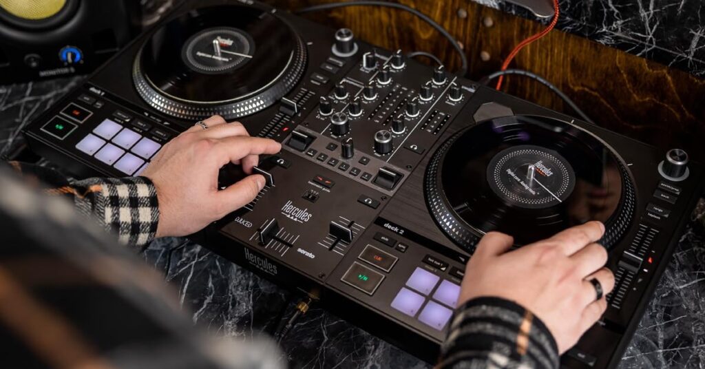 Hercules DJ DJControl Inpulse T7 2